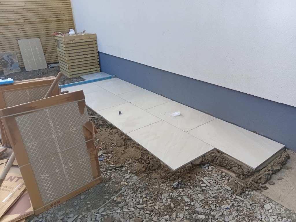 patio, artificial grass, flower beds and wooden slatting 2