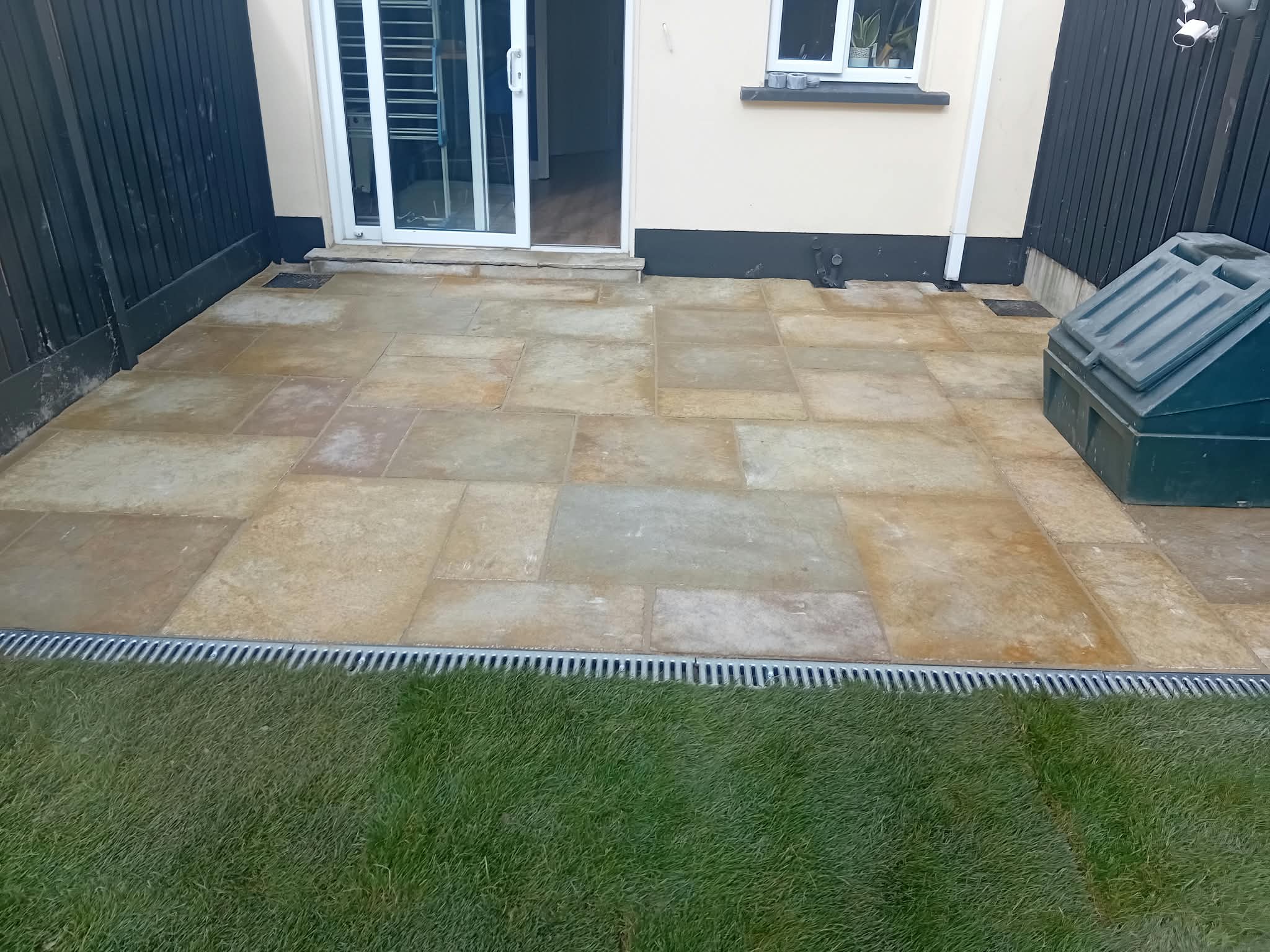 patio tiling