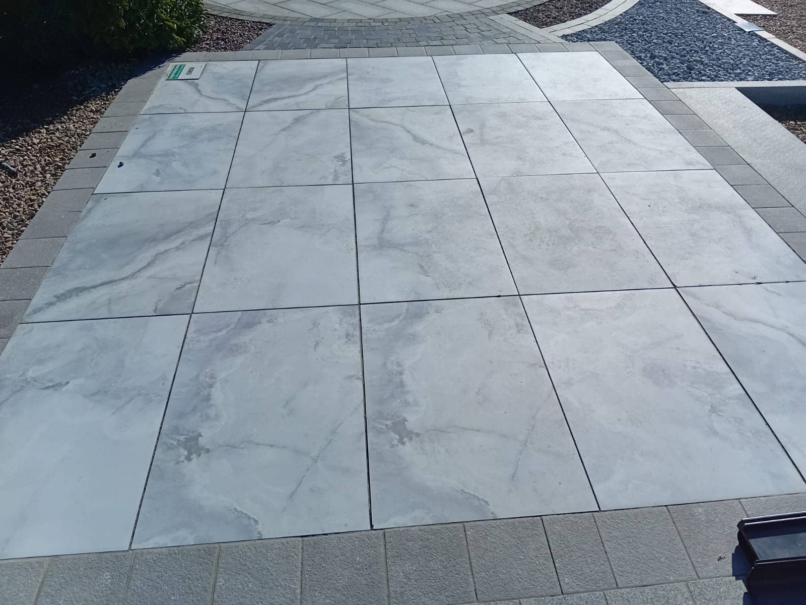 porcelain paving
